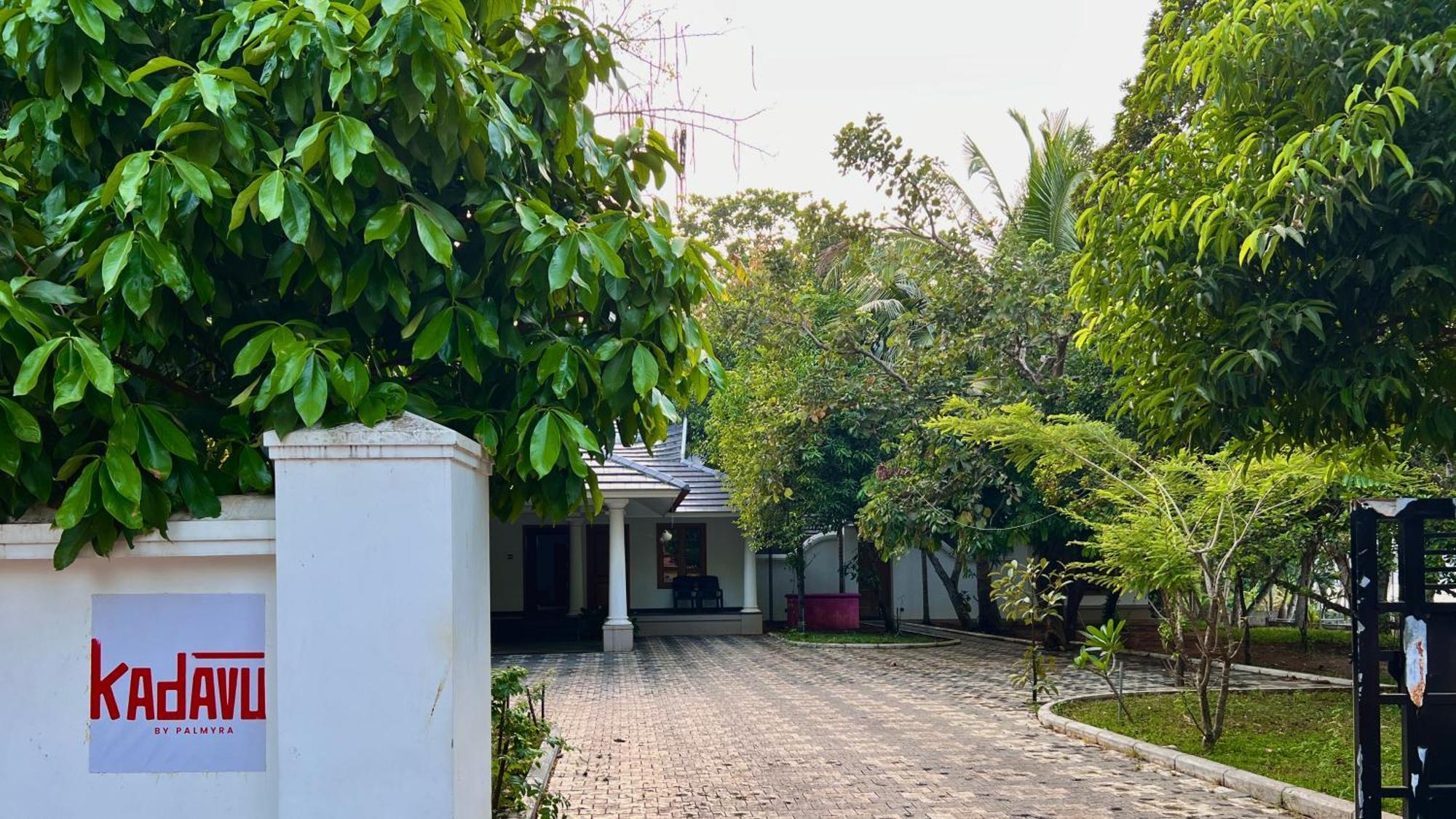 Apartamento Waterfront By Palmyra Kollam Exterior foto